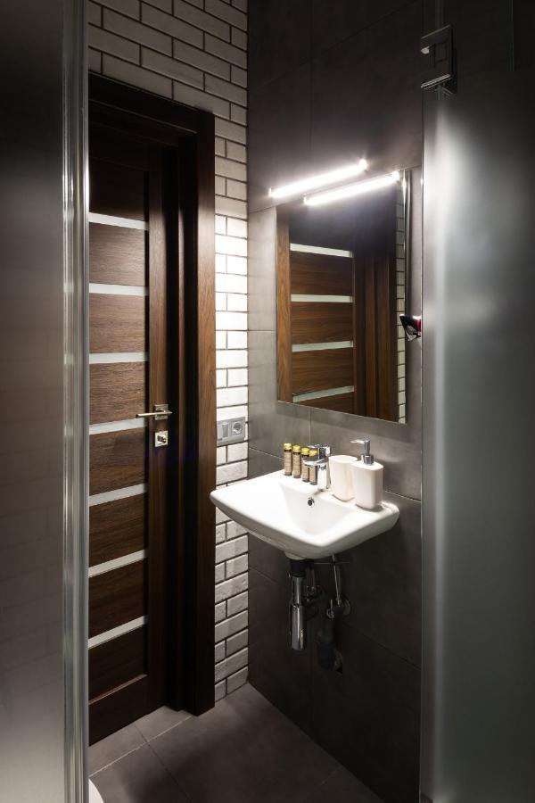 Lion King D1 Apartment Lviv Ngoại thất bức ảnh